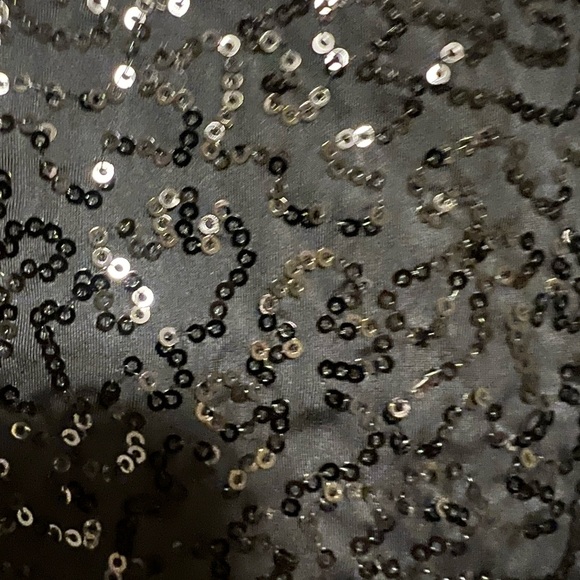 XS black sequin crop top - Picture 2 of 4